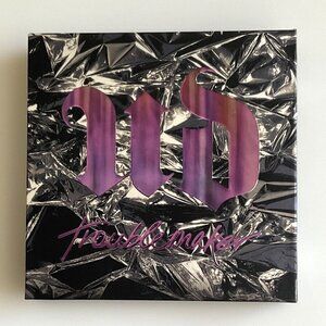 URBAN DECAY LIMITED EDITION TROUBLEMAKER EYESHAWDOW PALETTE